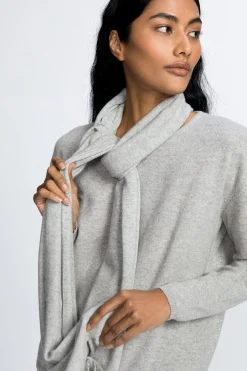 Grijze cashmere pull met ronde hals