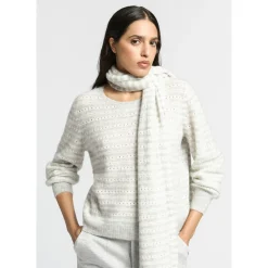 Pull met subtiele pailletten