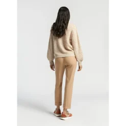 Pull met subtiele pailletten