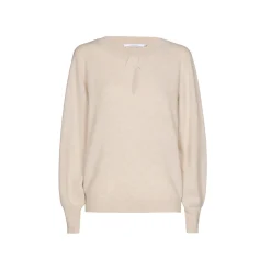 Pull met twist aan de hals