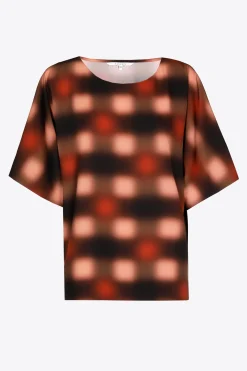 Top met blurred print