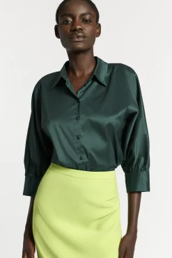 Volumineuze blouse met hemdkraag