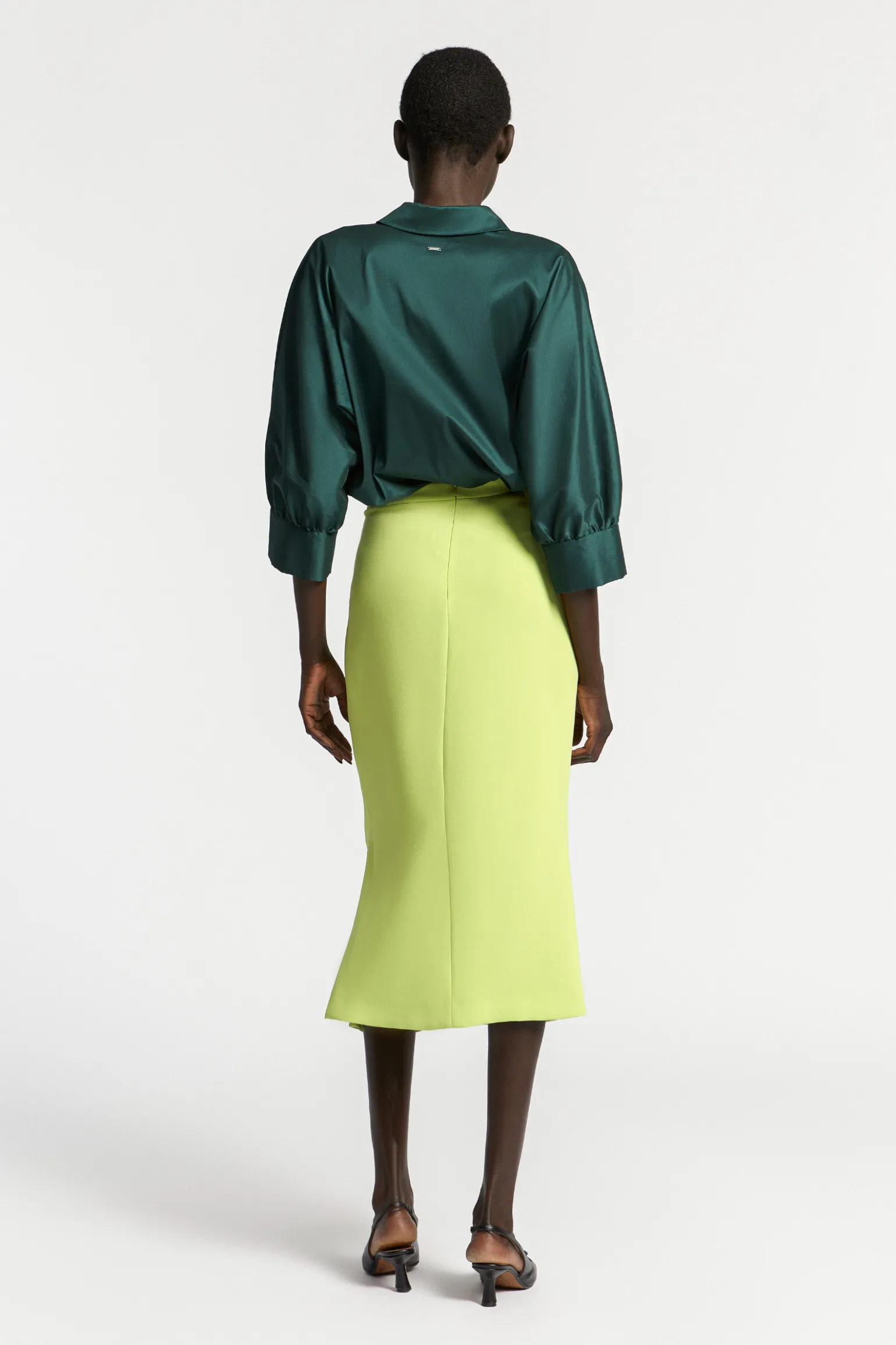Volumineuze blouse met hemdkraag