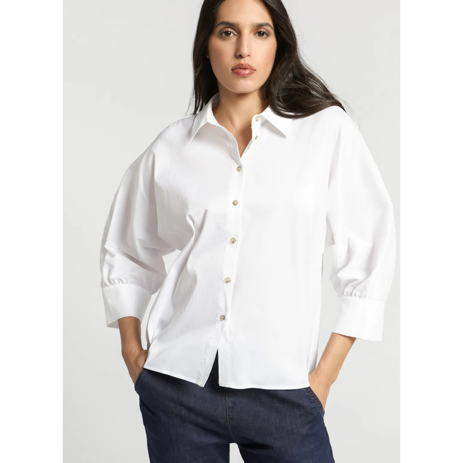 Volumineuze blouse met hemdkraag