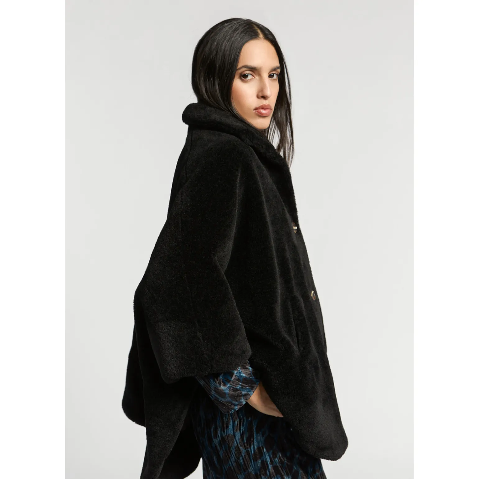 Zachte poncho in teddystof