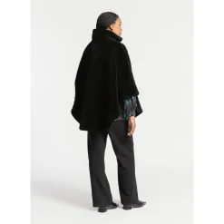 Zachte poncho in teddystof