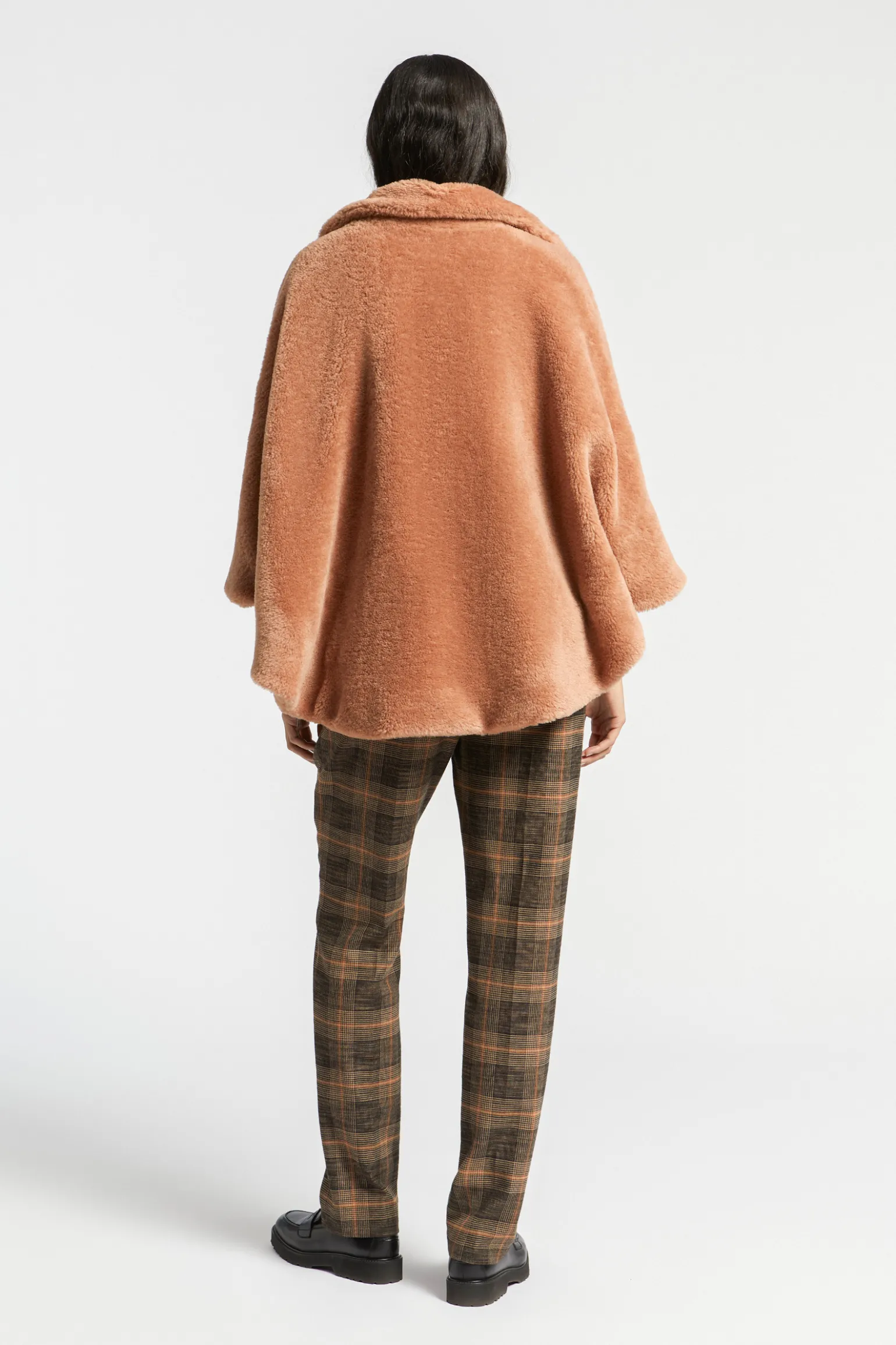 Zachte poncho in teddystof