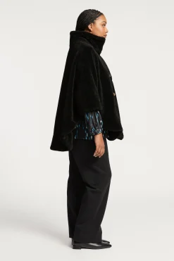 Zachte poncho in teddystof