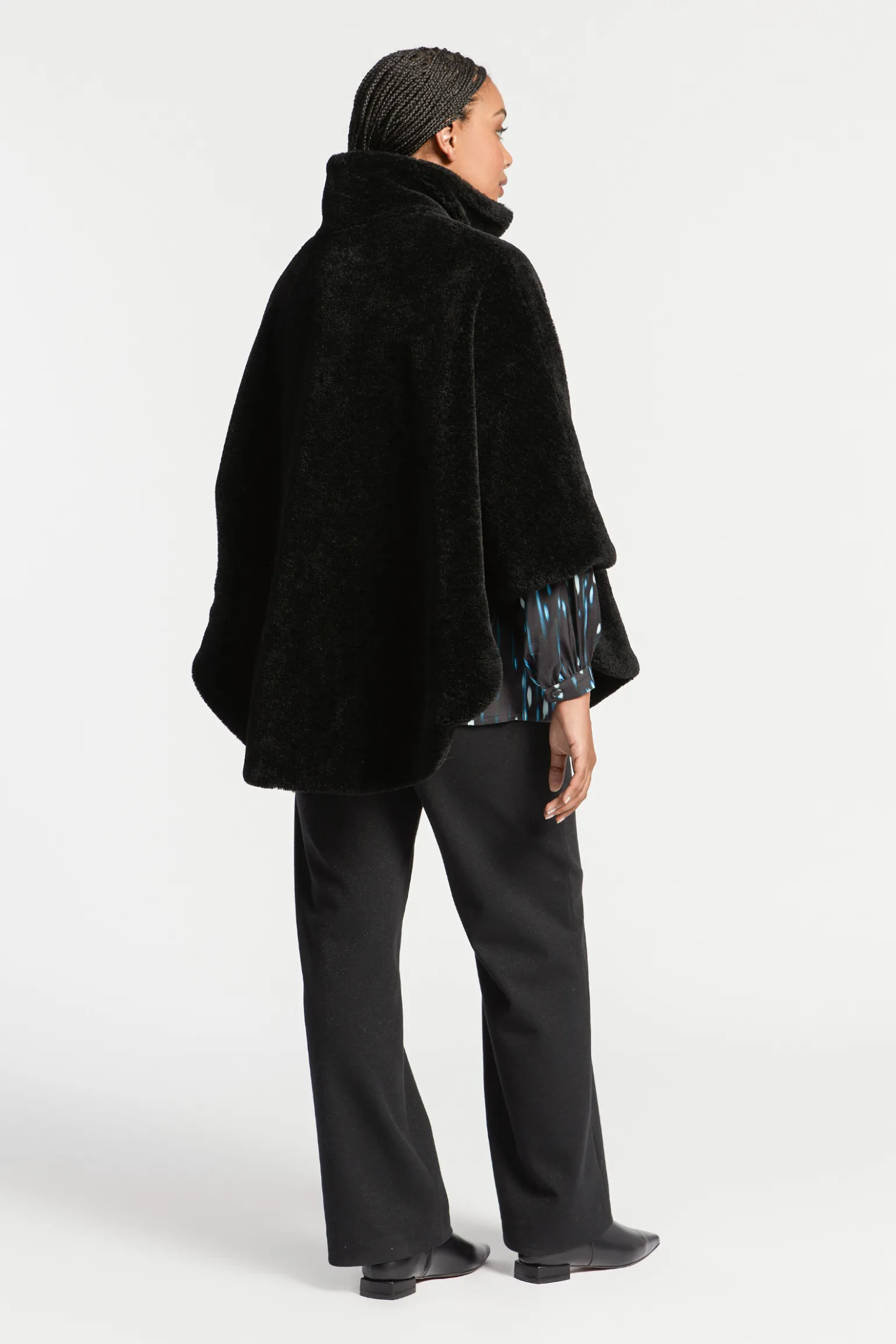 Zachte poncho in teddystof