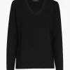 Zwart T-shirt met V-hals en lange mouwen